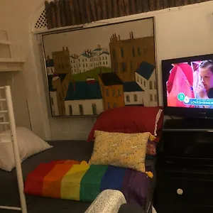 https://room-in-manhattan.us-newyorkcity.com