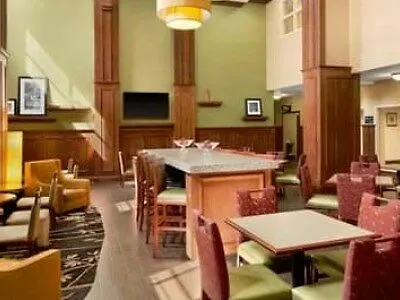 Hampton Inn & Suites Williamsburg Historic District 3*,